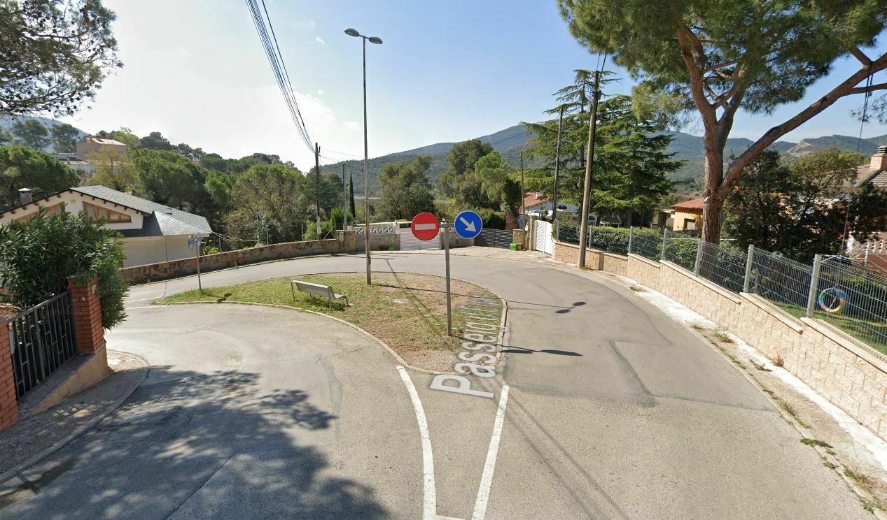 Imatge pels mitjans: Millora de la Pl. Peret Seró 